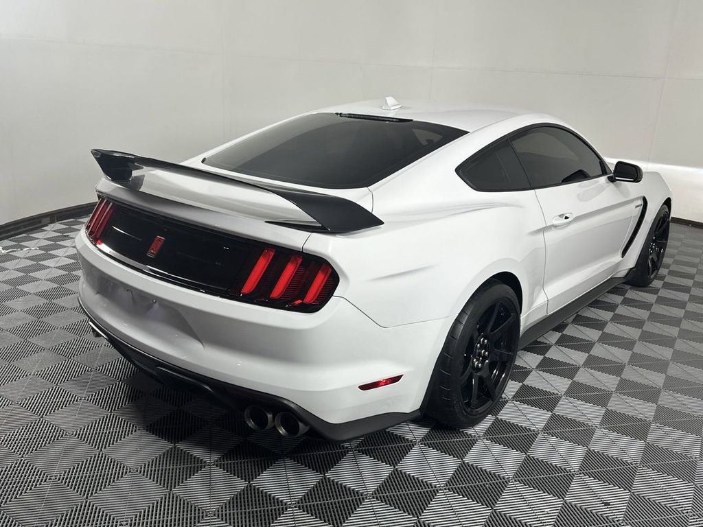 2020 Ford Mustang Shelby GT350R 7