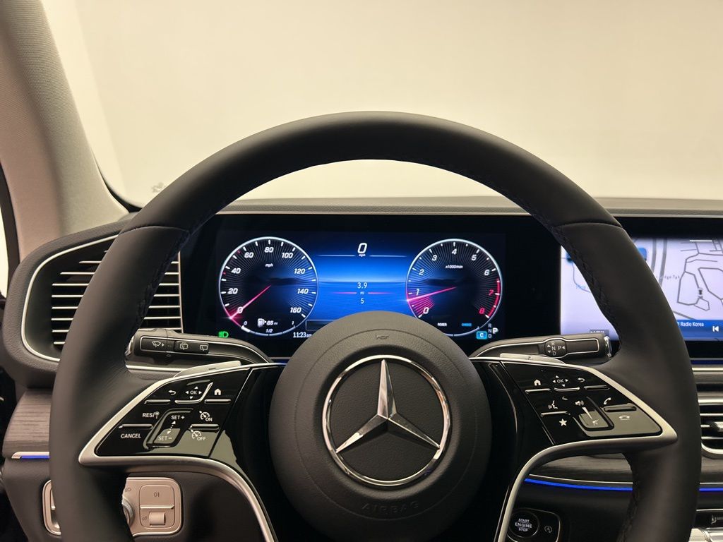 Thumbnail: 2026 Mercedes-Benz GLE - 13