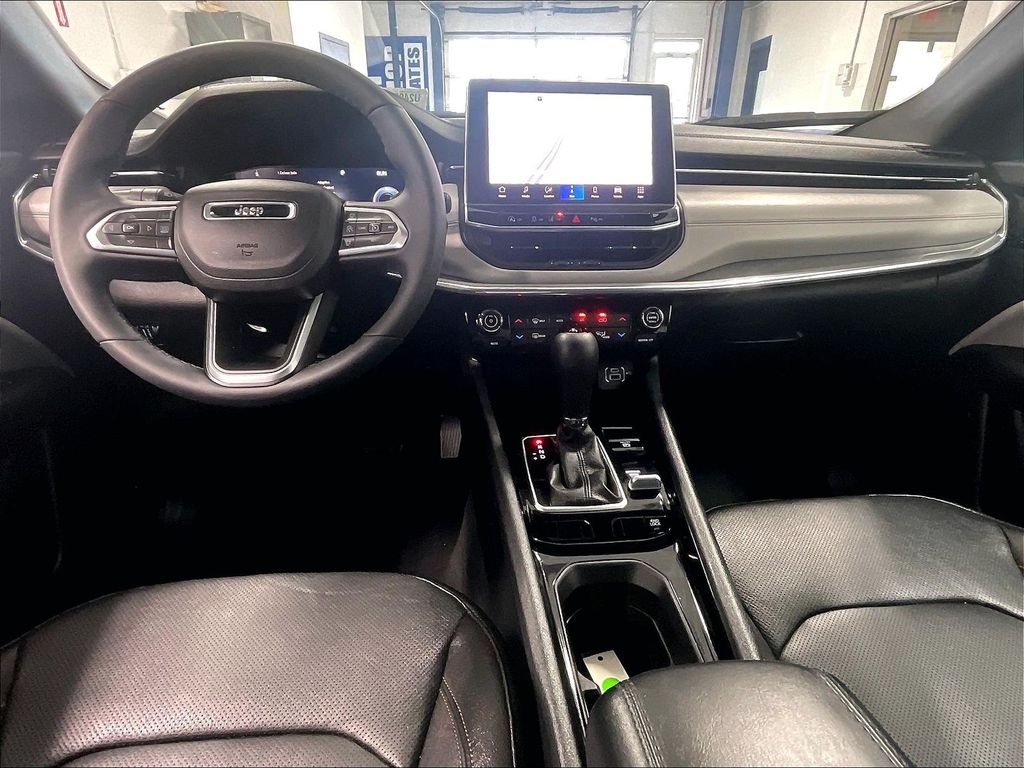 2024 Jeep Compass — photo 21