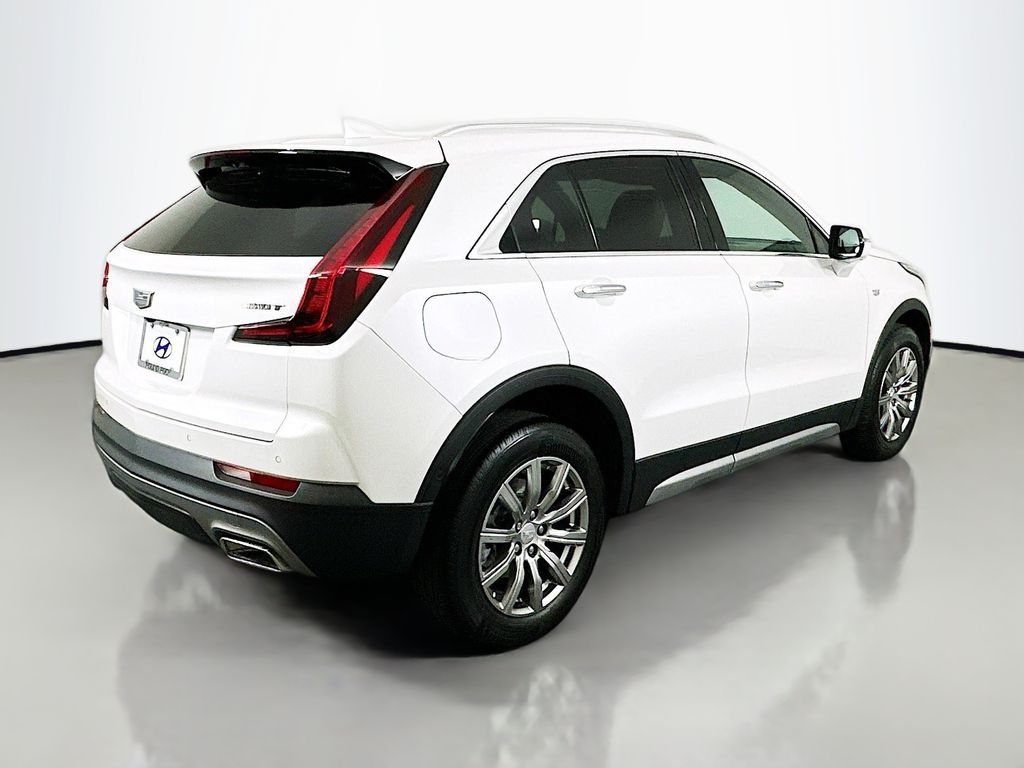 2022 Cadillac XT4 Premium Luxury 5