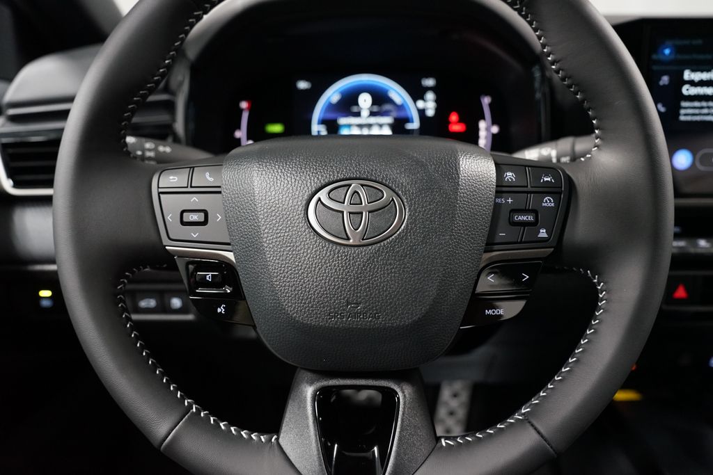 Thumbnail: 2025 Toyota Camry - 12