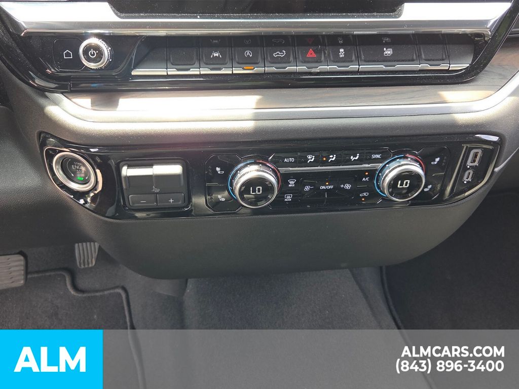 Used 2025 Titanium GMC SLT image 22