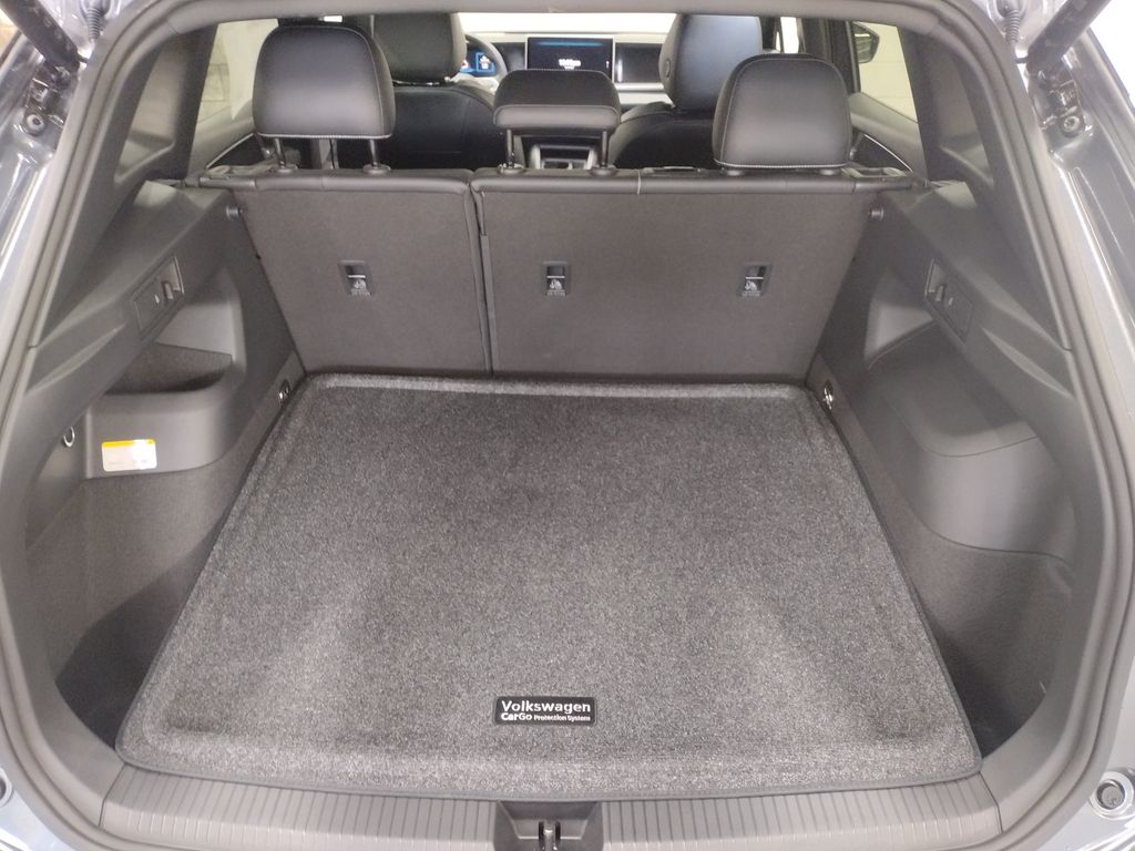 2025 Volkswagen Tiguan 2.0T SE R-Line Black
