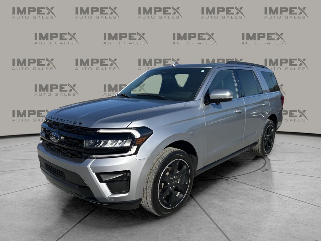 2023 Ford Expedition Limited's photo