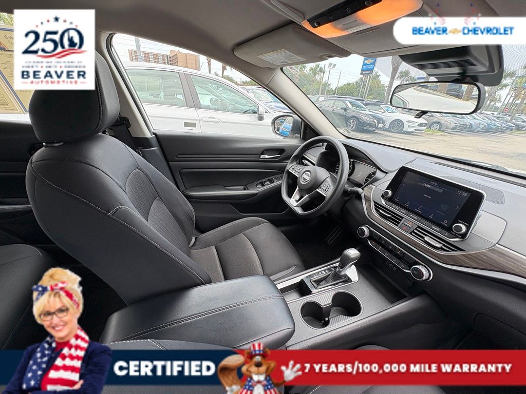 Used 2025 Nissan Altima Sedan