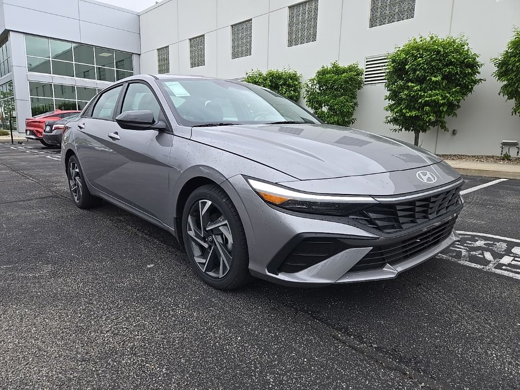 2025 Hyundai Elantra Sport 4