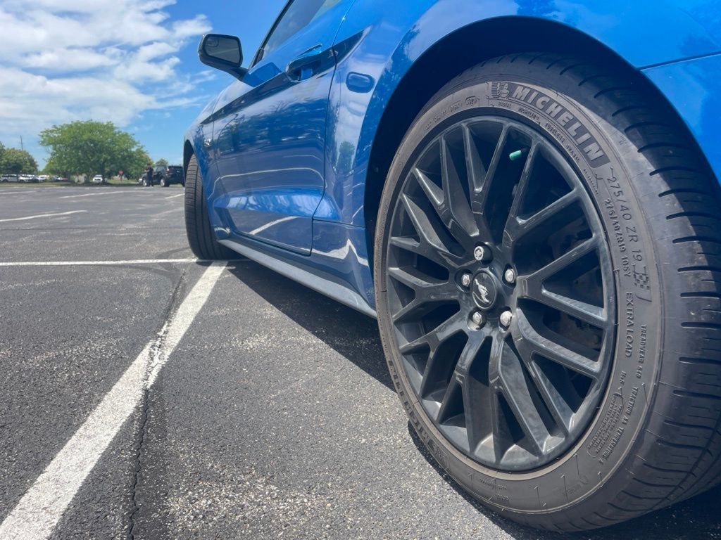 Used 2019 Blue Ford GT Premium image 24