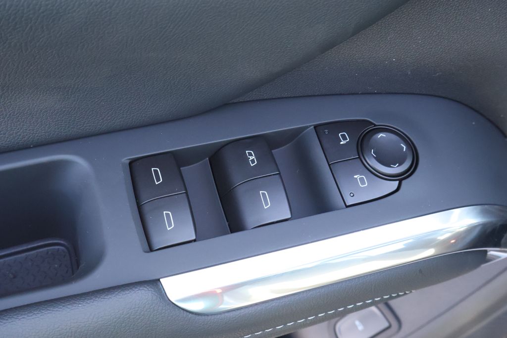 Thumbnail: 2026 Chevrolet Traverse - 18