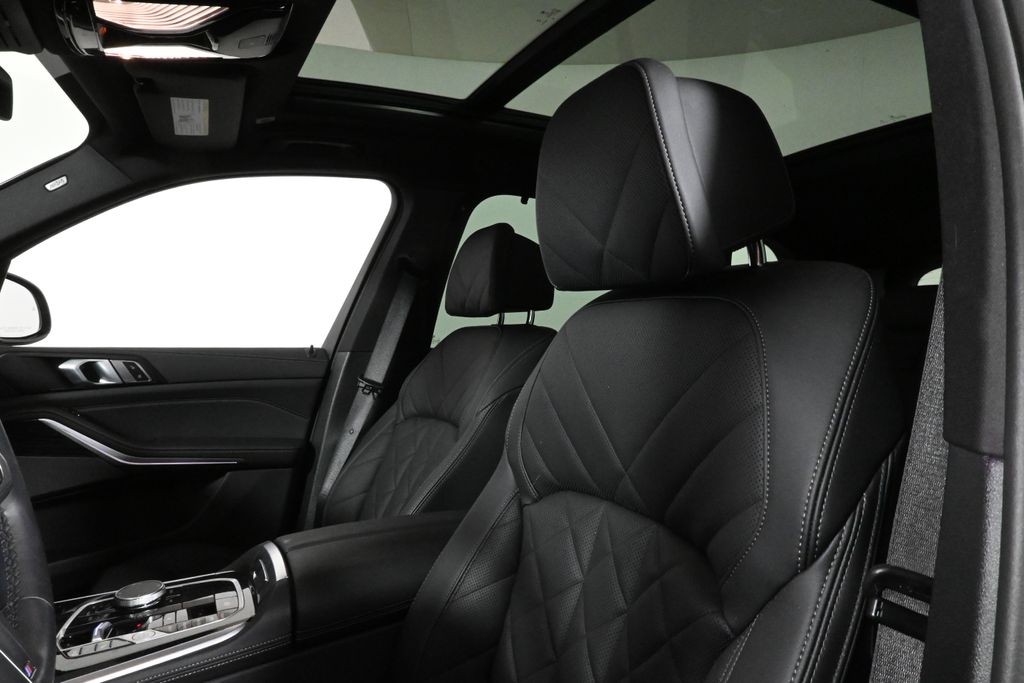 Thumbnail: 2025 BMW X5 - 4