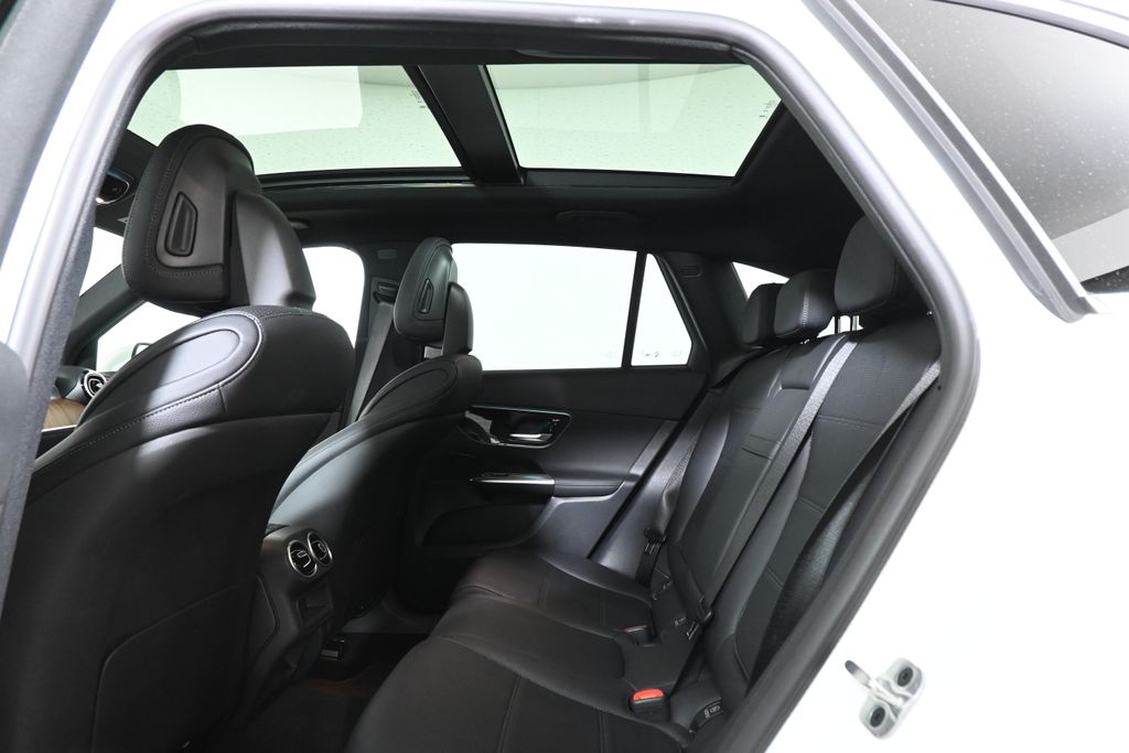 Thumbnail: 2025 Mercedes-Benz GLC - 7