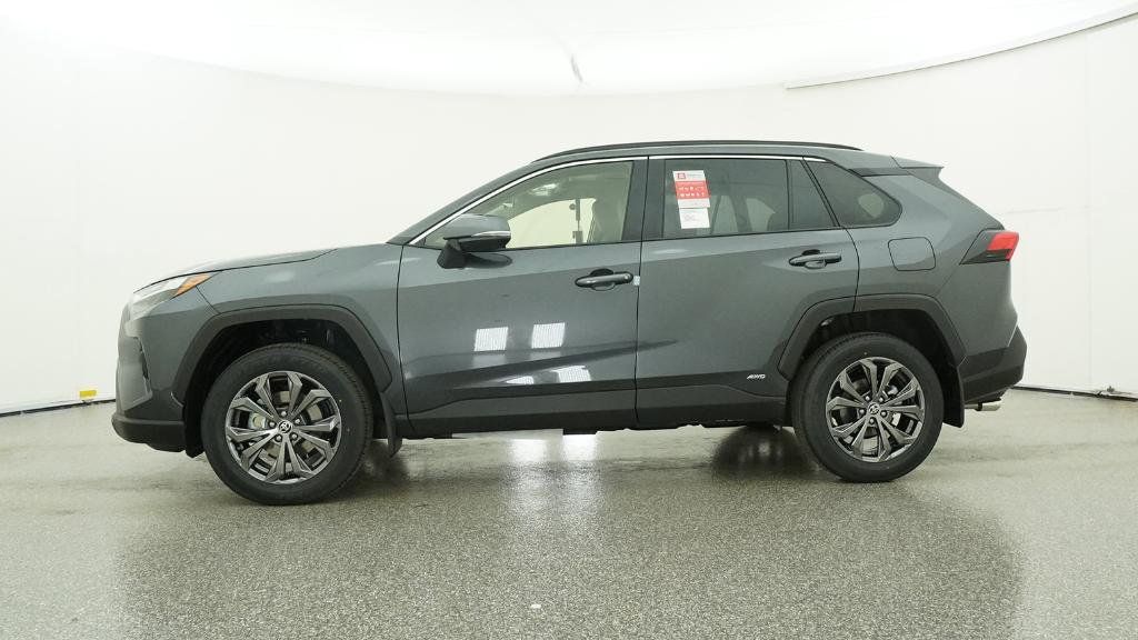 Thumbnail: 2025 Toyota RAV4 - 32