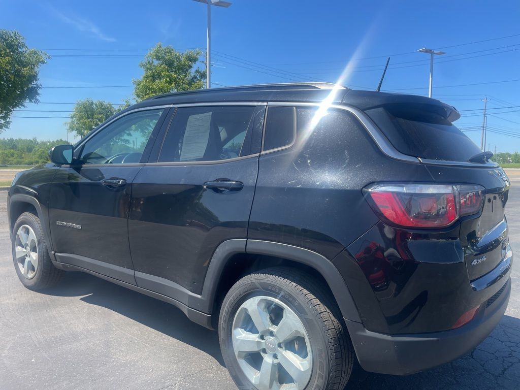 Used 2019 Black Jeep Latitude image 10