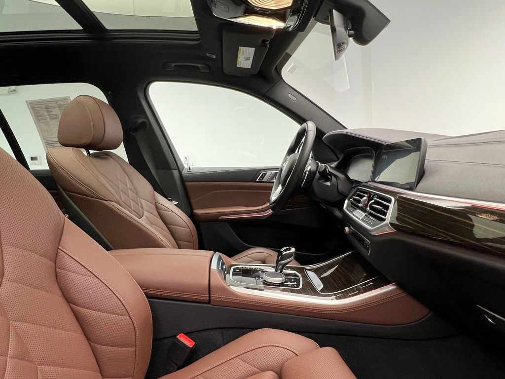 Thumbnail: 2023 BMW X5 - 6