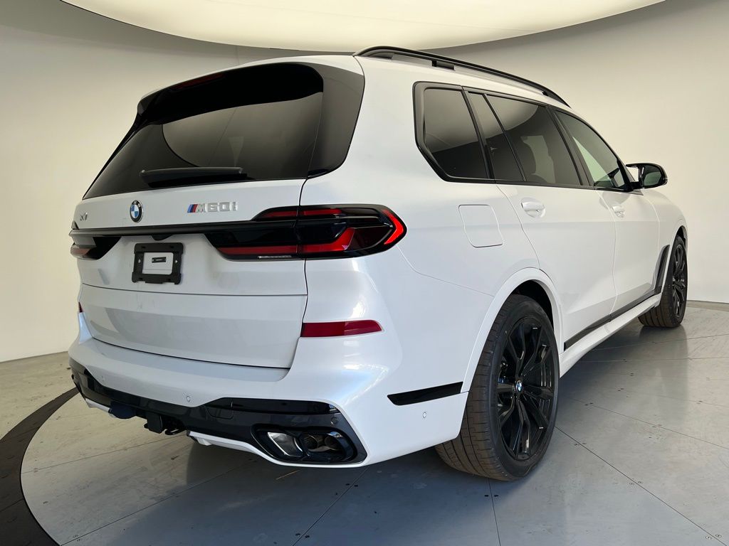 Thumbnail: 2026 BMW X7 - 3