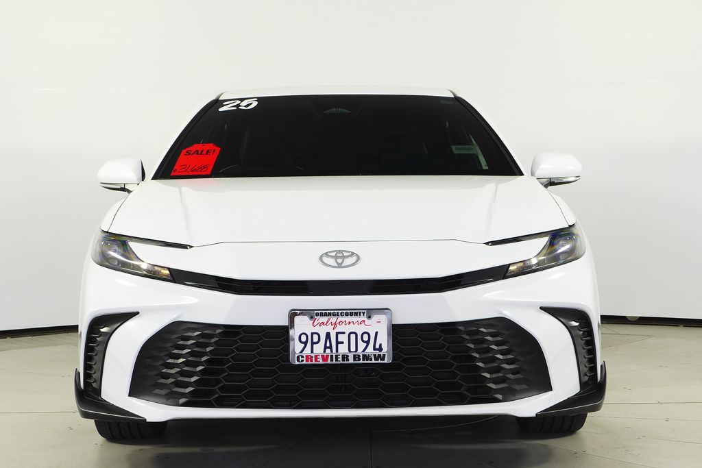 2025 Toyota Camry SE 3
