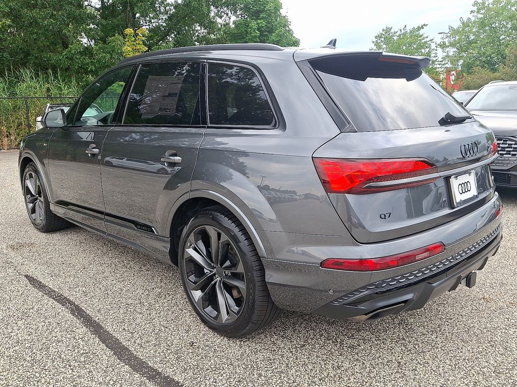 Thumbnail: 2026 Audi Q7 - 3