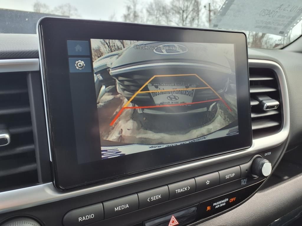2025 Hyundai Venue SEL - 10