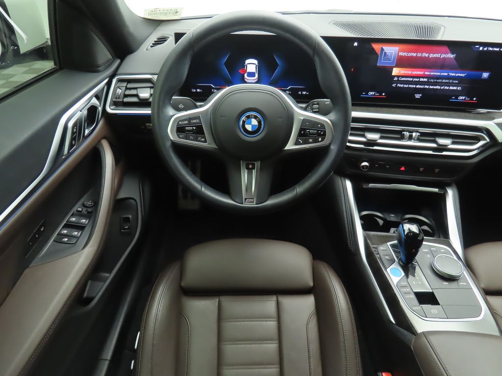 2022 BMW i4 eDrive40 10