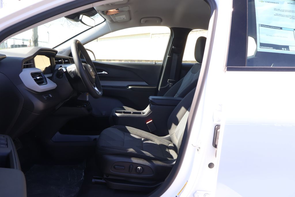 Thumbnail: 2027 Chevrolet Bolt EV - 14