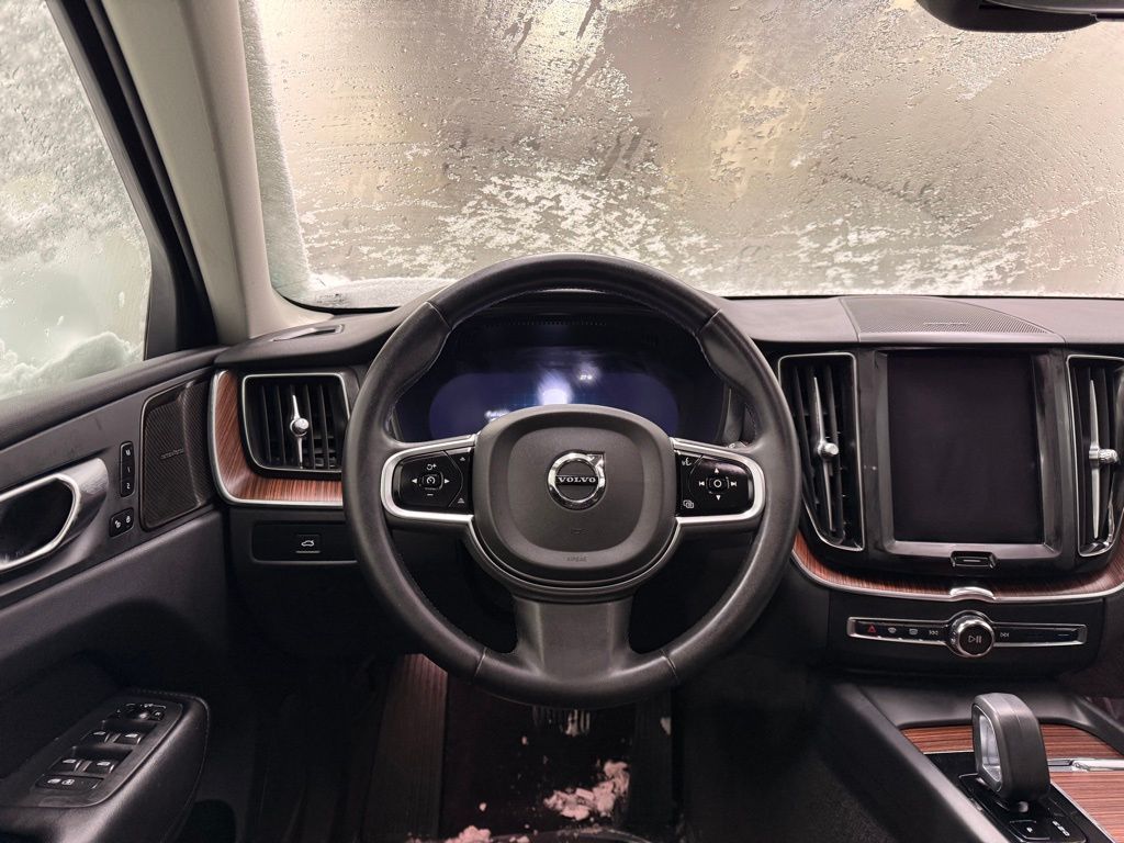 Thumbnail: 2023 Volvo XC60 - 22