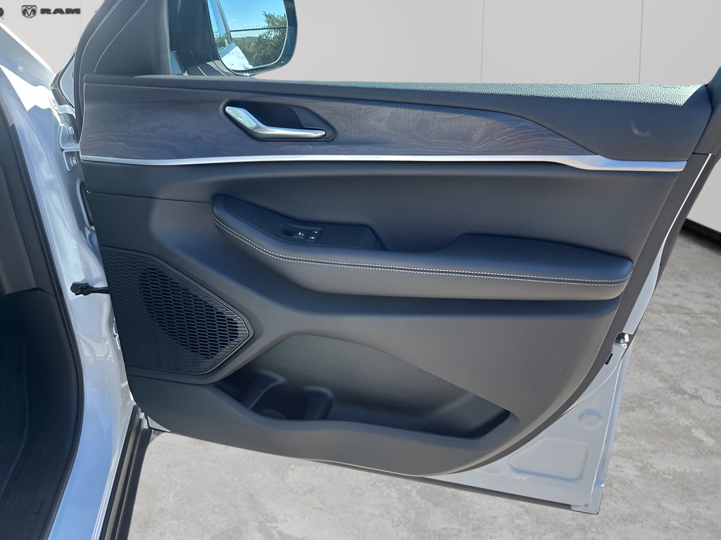 New Car 2025 Jeep Grand Cherokee  Limited For Sale Under $50,000 In Austin, Texas