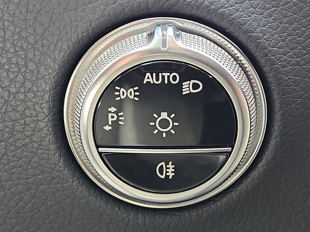 Thumbnail: 2026 Mercedes-Benz GLC - 26