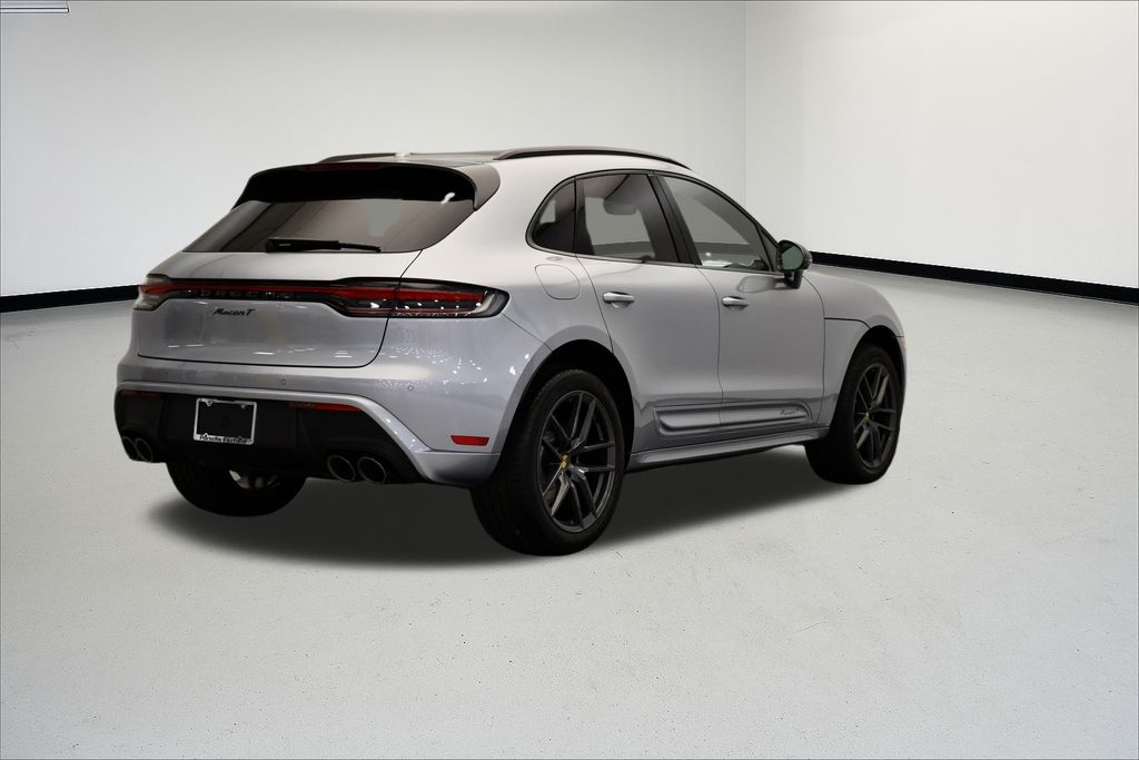 Thumbnail: 2026 Porsche Macan - 7