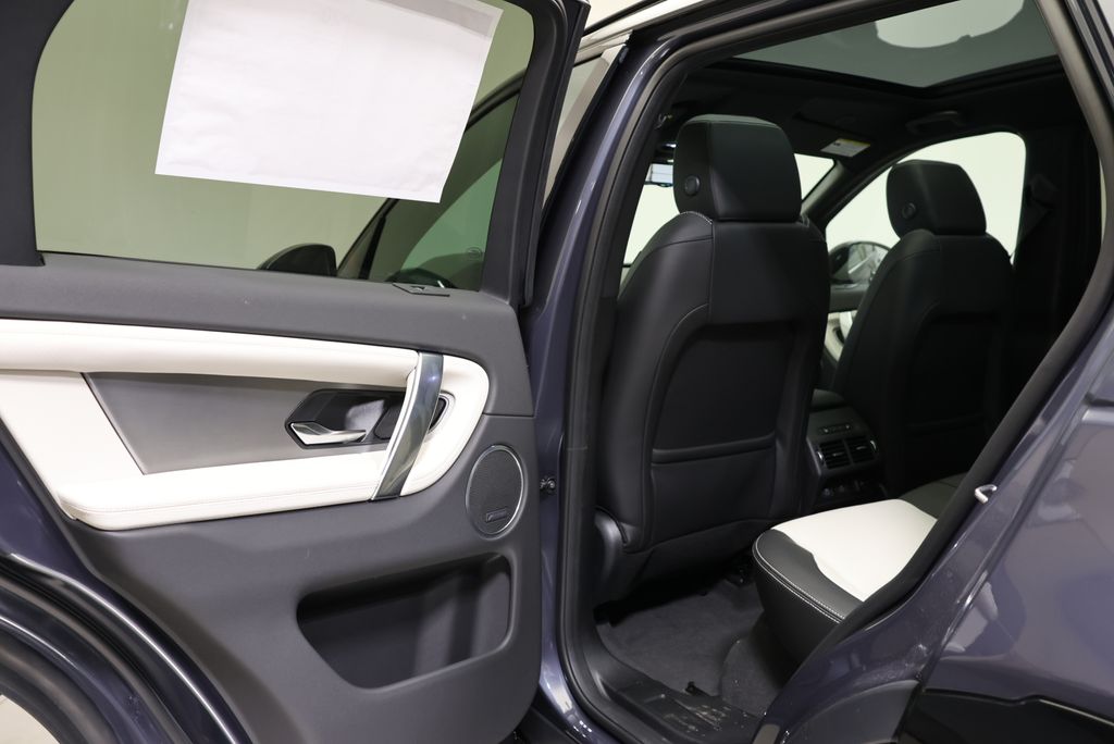 Thumbnail: 2026 Land Rover Discovery Sport - 32