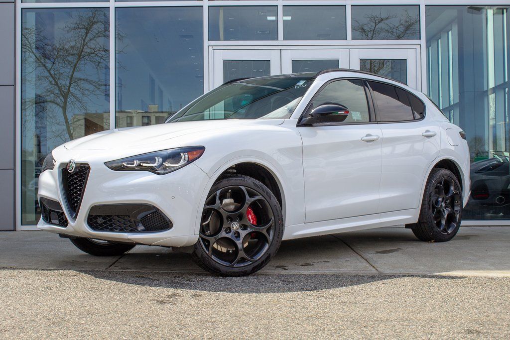 2025 Alfa Romeo Stelvio Tributo Italiano AWD