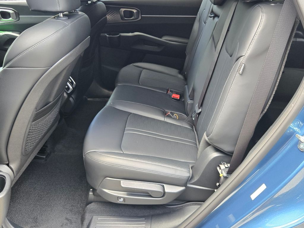 2026 Kia Sorento - $37,620