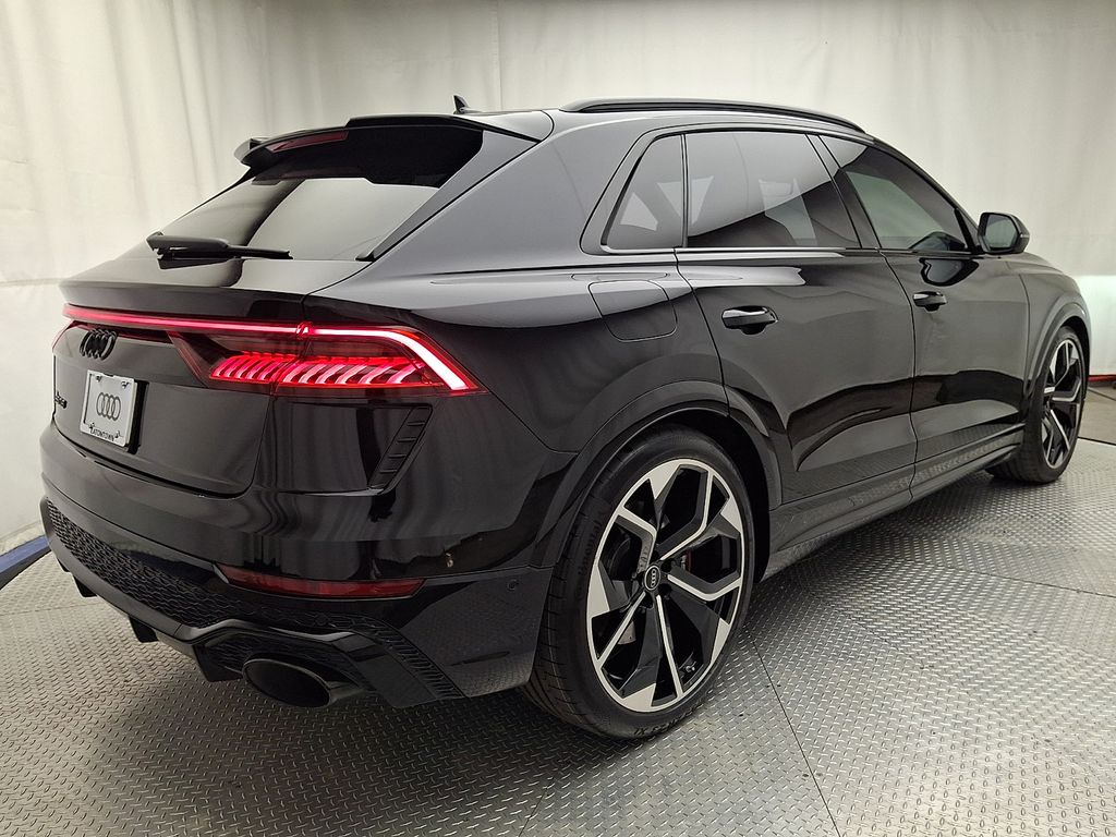Thumbnail: 2021 Audi RS Q8 - 4