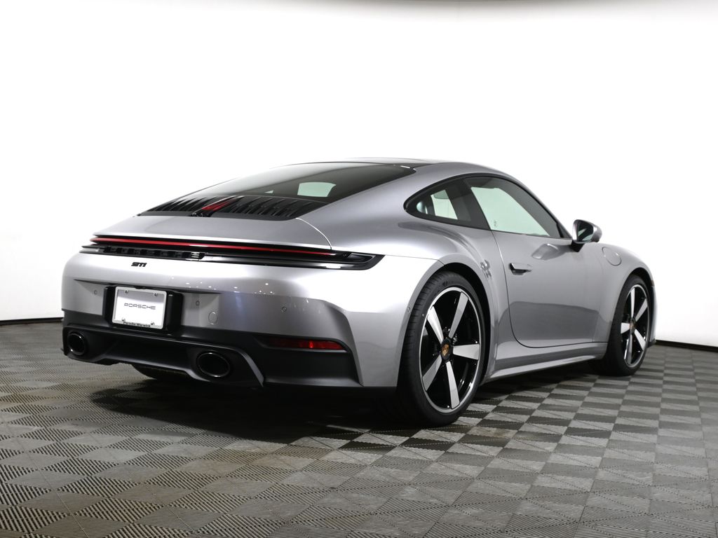 Thumbnail: 2026 Porsche 911 - 7