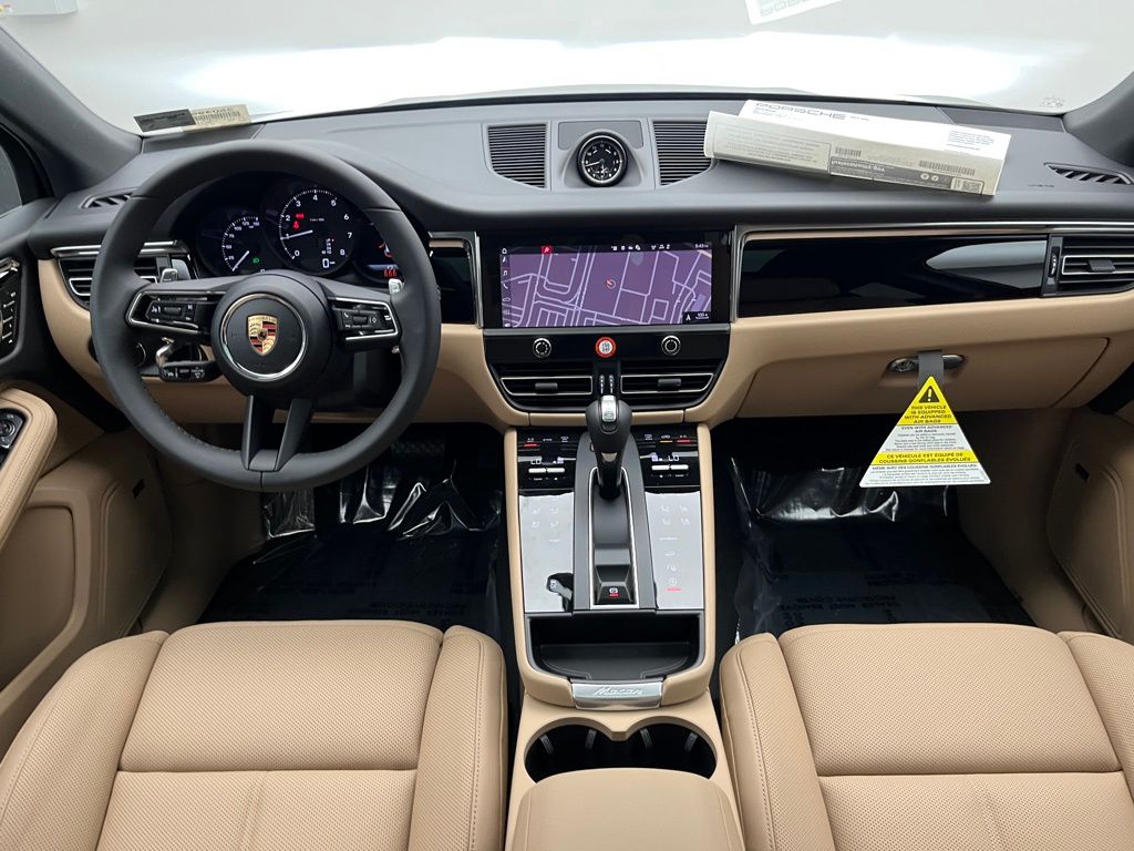 Thumbnail: 2025 Porsche Macan - 23