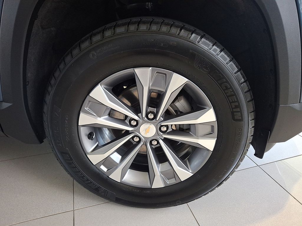 used 2026 Chevrolet Equinox car, priced at $31,694