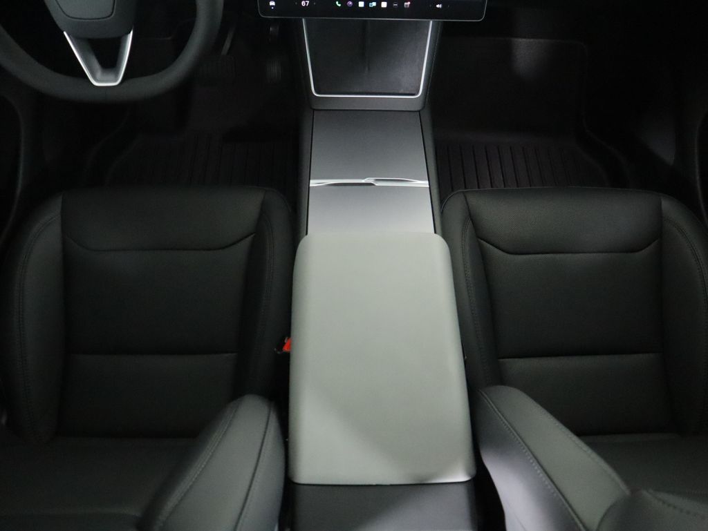 Thumbnail: 2026 Tesla Model Y - 17