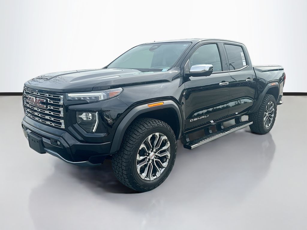 Onyx Black 2024 GMC Canyon Denali Crew Cab 4WD Pickup Truck Four-Wheel Drive 8-Speed Automatic