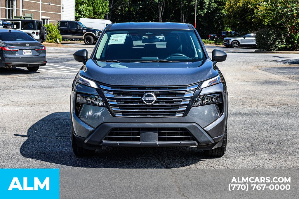 Used 2024 Gray Nissan S image 11