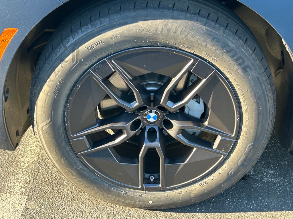 Thumbnail: 2026 BMW iX - 9