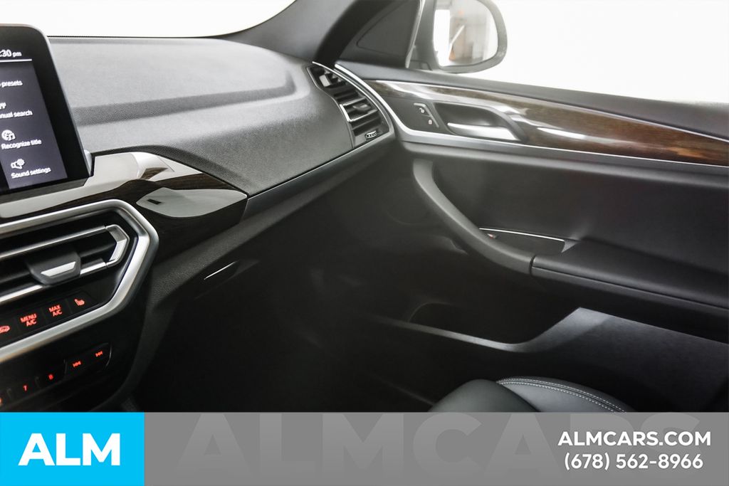Used 2025 Black BMW xDrive30i image 44