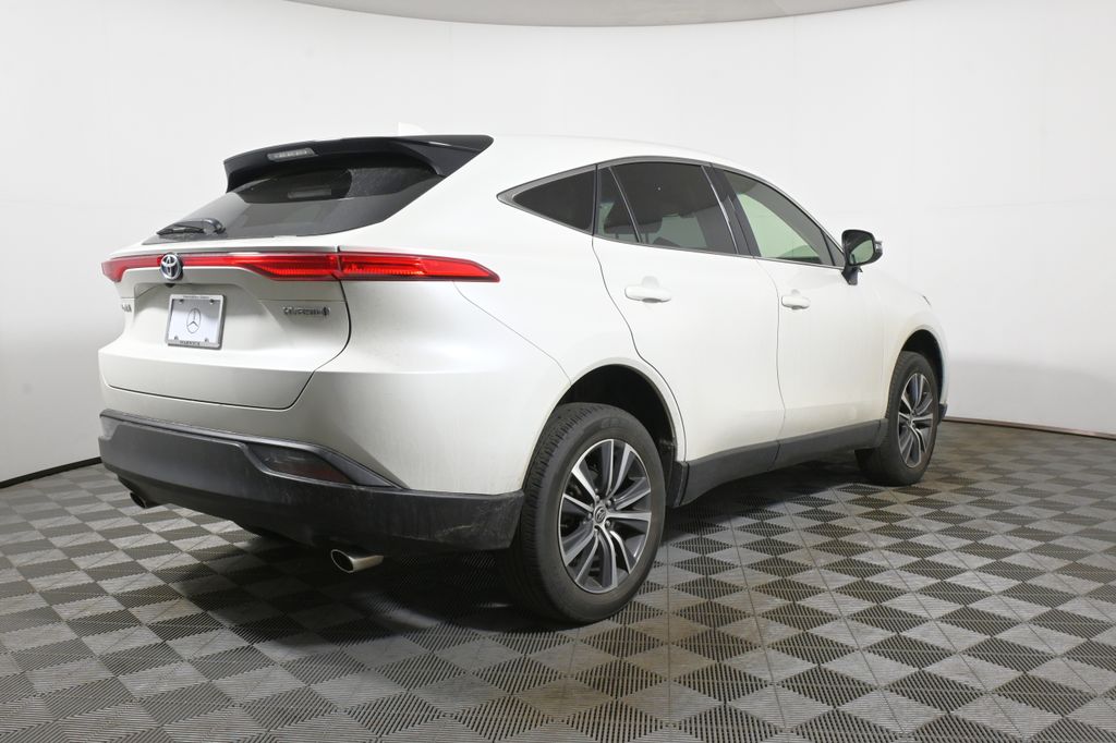 Thumbnail: 2022 Toyota Venza - 7