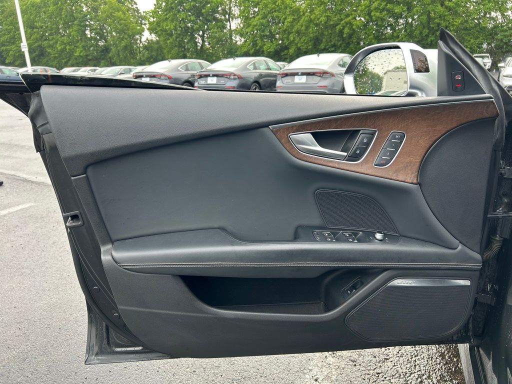 Thumbnail: 2014 Audi S7 - 19