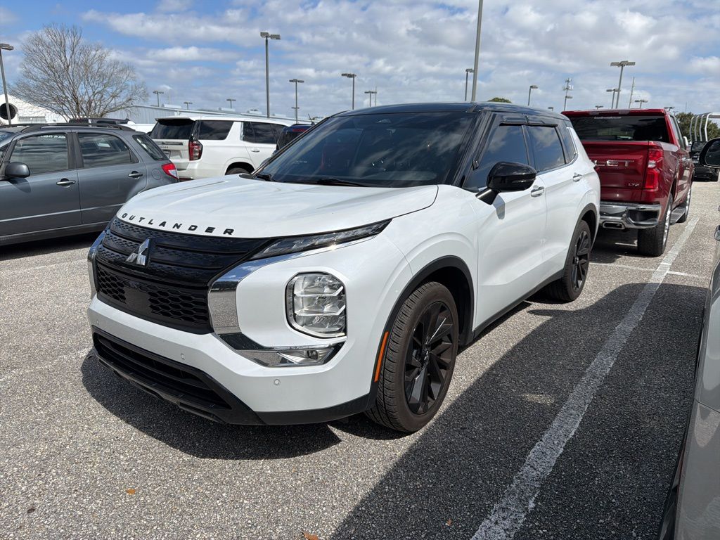 2023 Mitsubishi Outlander SEL Black Edition FWD