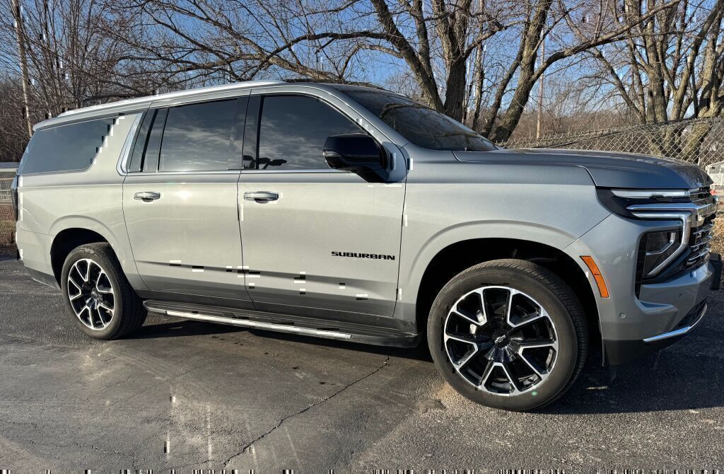 2025 Chevrolet Suburban Premier 4WD