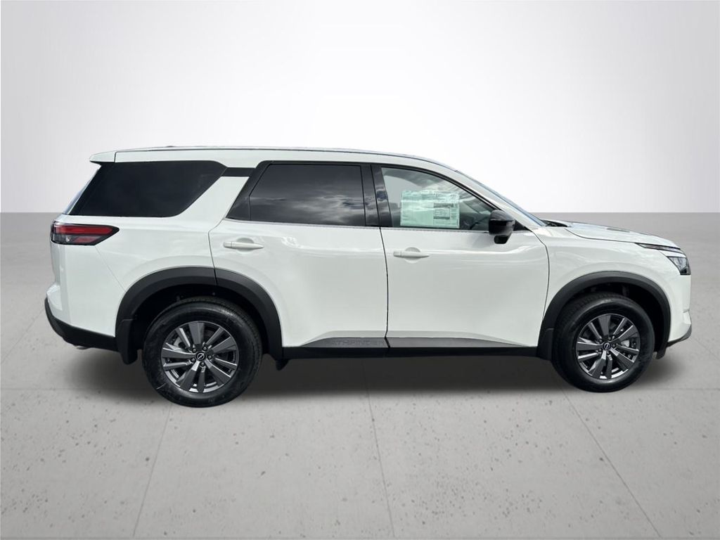 2025 Nissan Pathfinder S