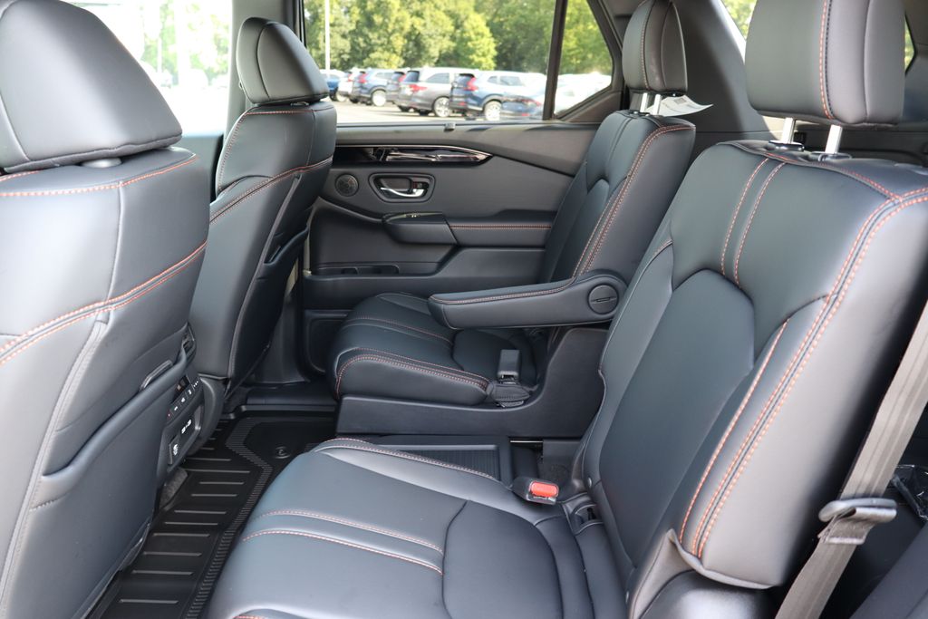 Thumbnail: 2025 Honda Pilot - 12