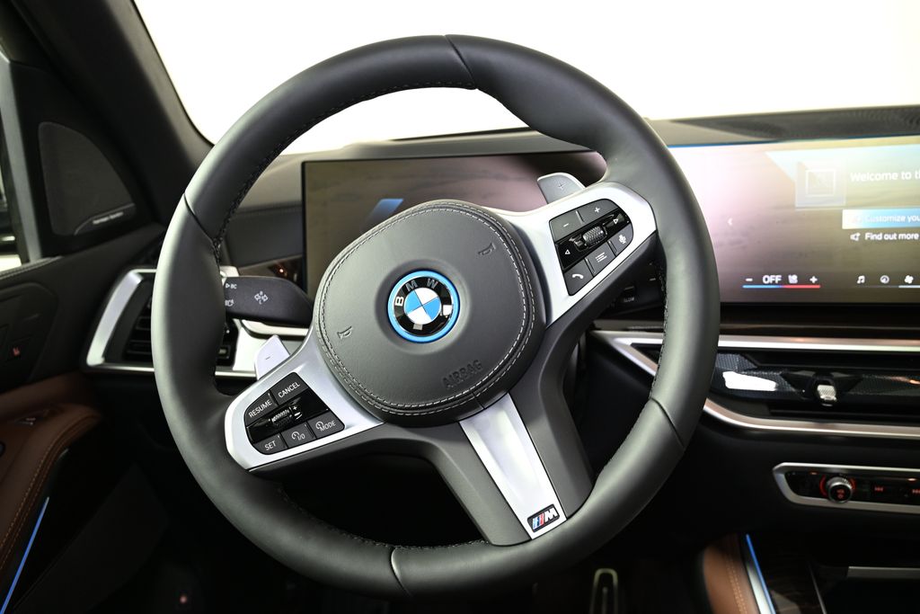 Thumbnail: 2026 BMW X5 - 17