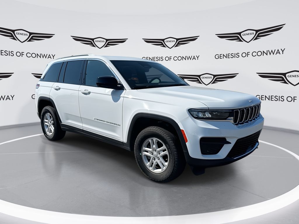 Bright White Clearcoat 2025 Jeep Grand Cherokee SUV / Crossover Four-Wheel Drive 8-Speed Automatic