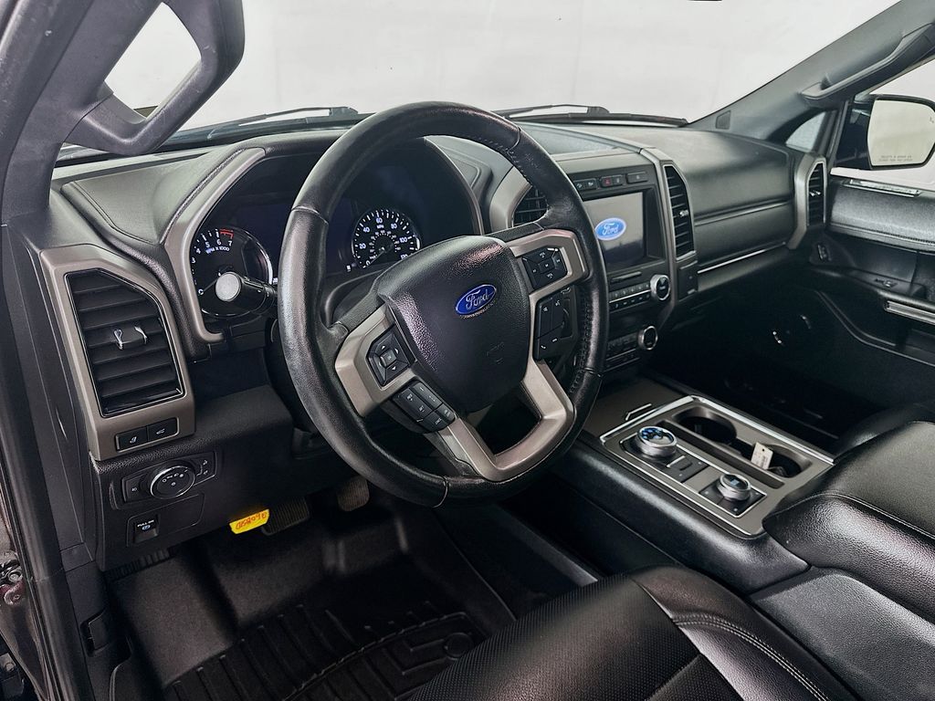 Used 2021 Black Ford XLT image 31