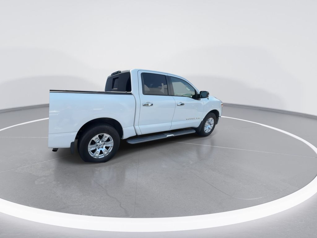 Used 2018 Glacier White Nissan SV image 8