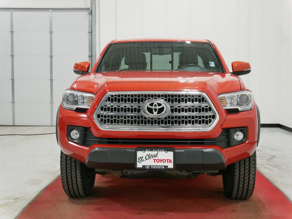 Used 2016 Toyota Tacoma TRD Off Road with VIN 5TFSZ5AN1GX021074 for sale in Waite Park, Minnesota